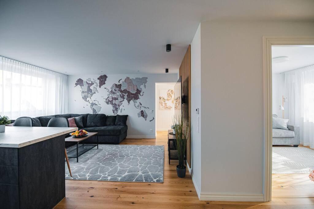 New Luxury 3Br Apartment In Old Town, Free Parking Haapsalu Eksteriør billede