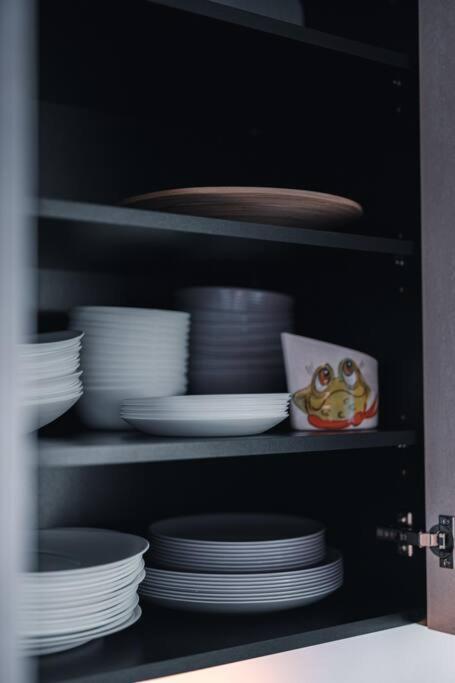 New Luxury 3Br Apartment In Old Town, Free Parking Haapsalu Eksteriør billede