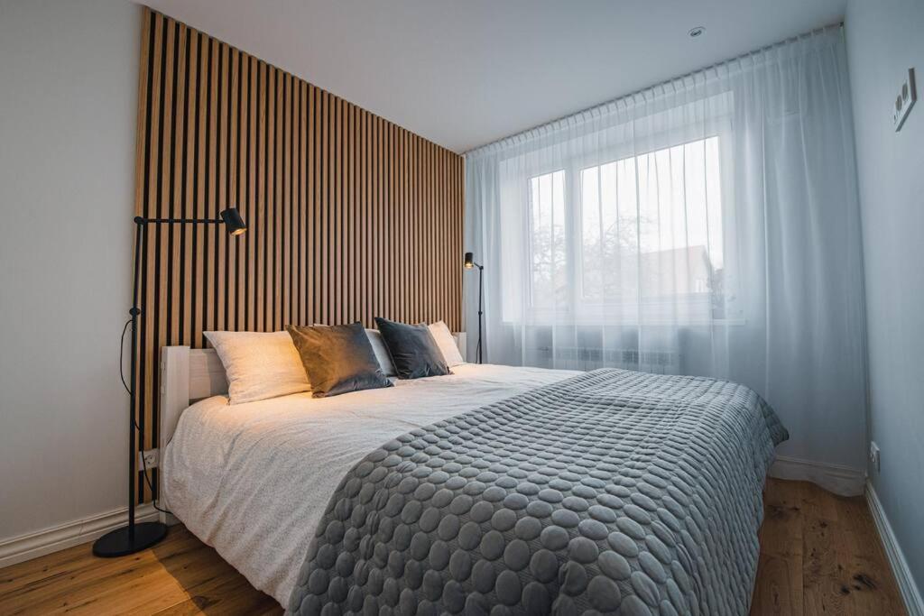 New Luxury 3Br Apartment In Old Town, Free Parking Haapsalu Eksteriør billede
