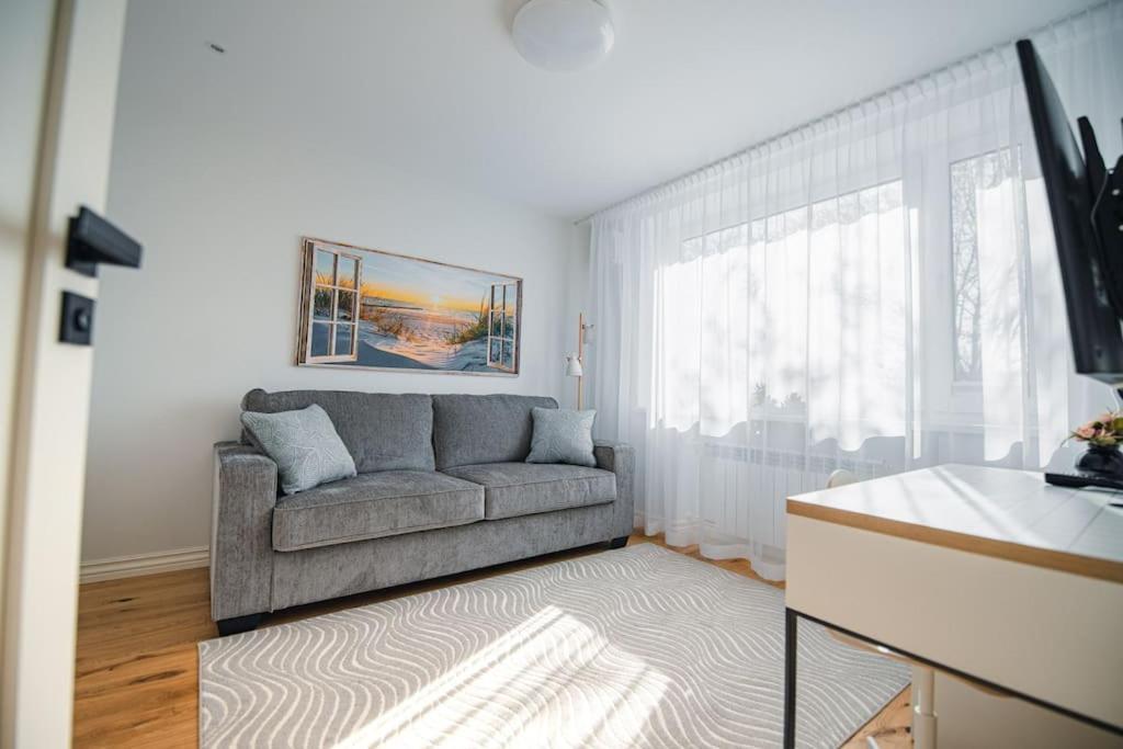 New Luxury 3Br Apartment In Old Town, Free Parking Haapsalu Eksteriør billede